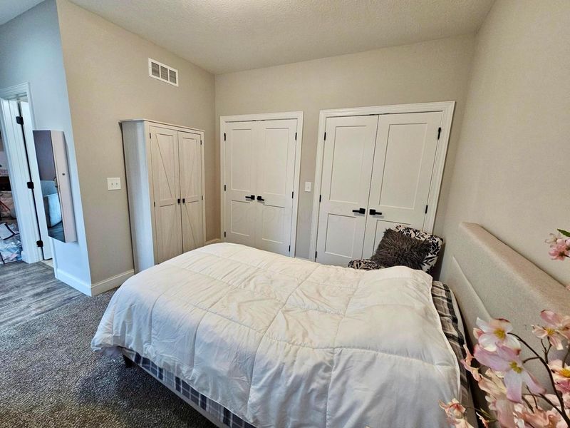6377 Harrisburg Georgesville, Grove City, OH 43123 Photo 36