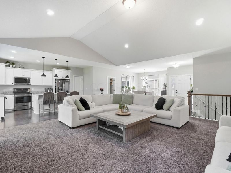 6377 Harrisburg Georgesville, Grove City, OH 43123 Photo 8