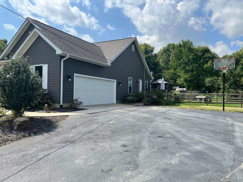 6377 Harrisburg Georgesville, Grove City, OH 43123 Photo 83
