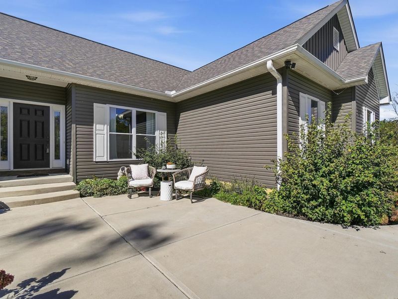 6377 Harrisburg Georgesville, Grove City, OH 43123 Photo 86