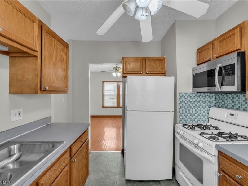 1460 E 204th Street, Unit 1/DN, Euclid, OH 44117 Photo 8