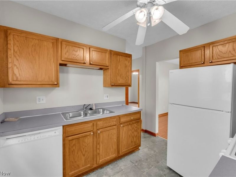 1460 E 204th Street, Unit 1/DN, Euclid, OH 44117 Photo 9