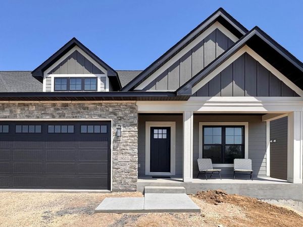 18542 Ifton Way, Lakeville, MN 55044