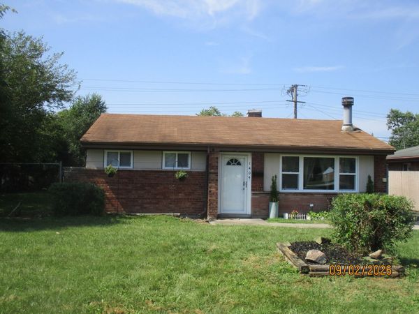 1404 Burnham Avenue , Calumet City, IL 60409