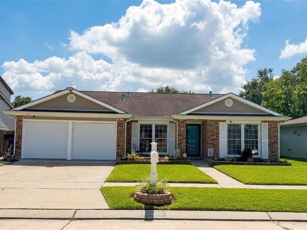 1451 ALISON Drive , Gretna, LA 70056
