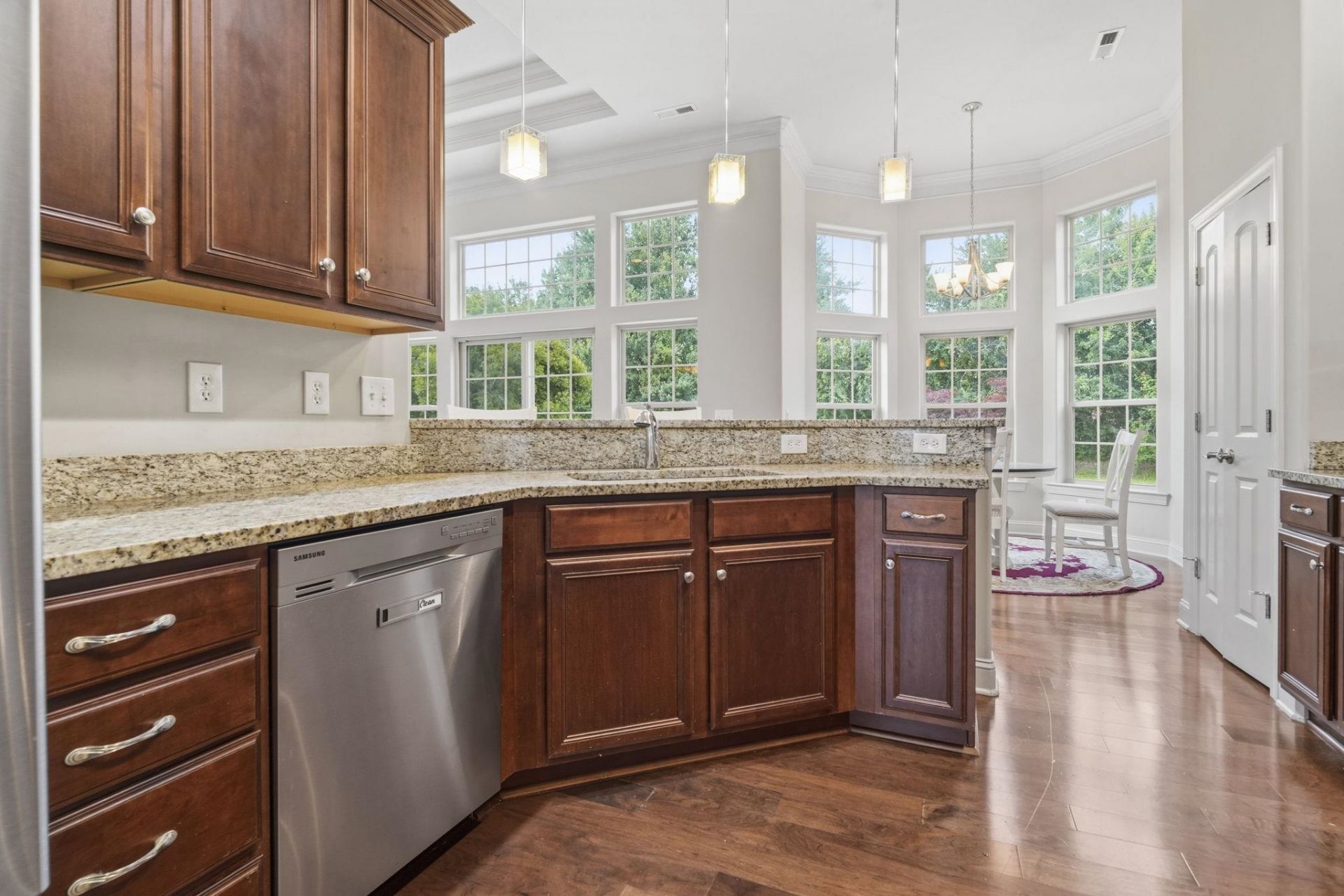 9060 Abingdon Dr. Photo 13