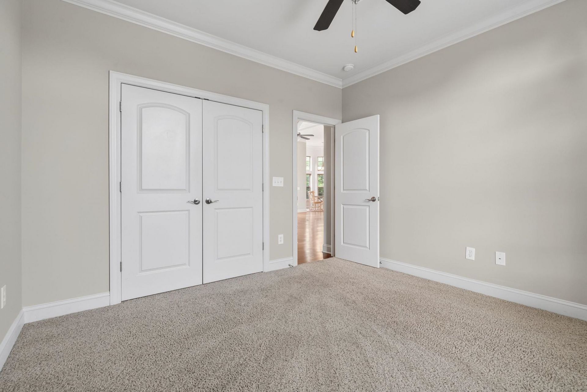 9060 Abingdon Dr. Photo 18