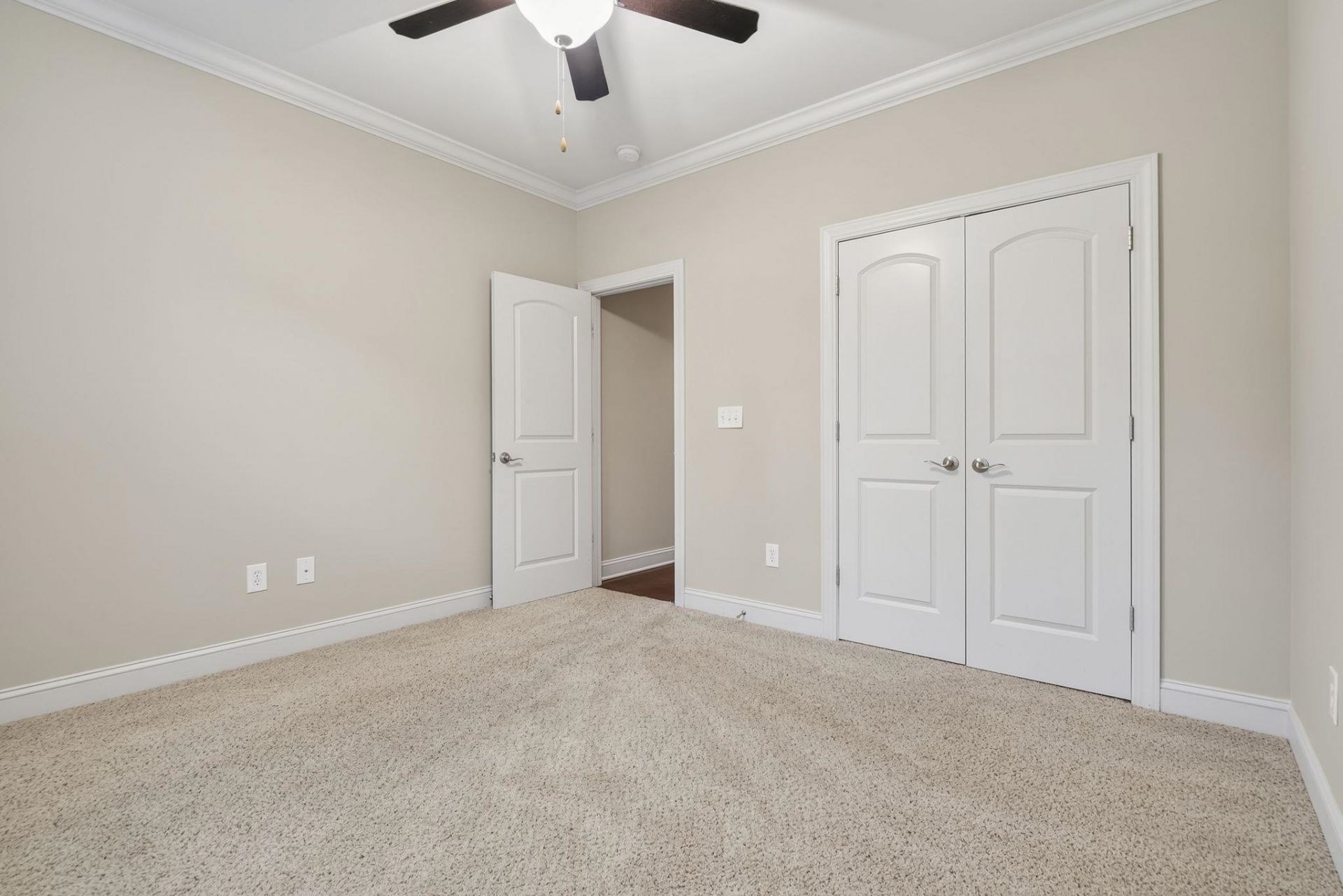 9060 Abingdon Dr. Photo 21