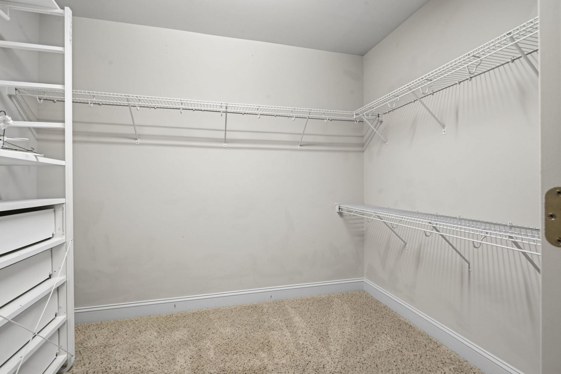 9060 Abingdon Dr. Photo 27