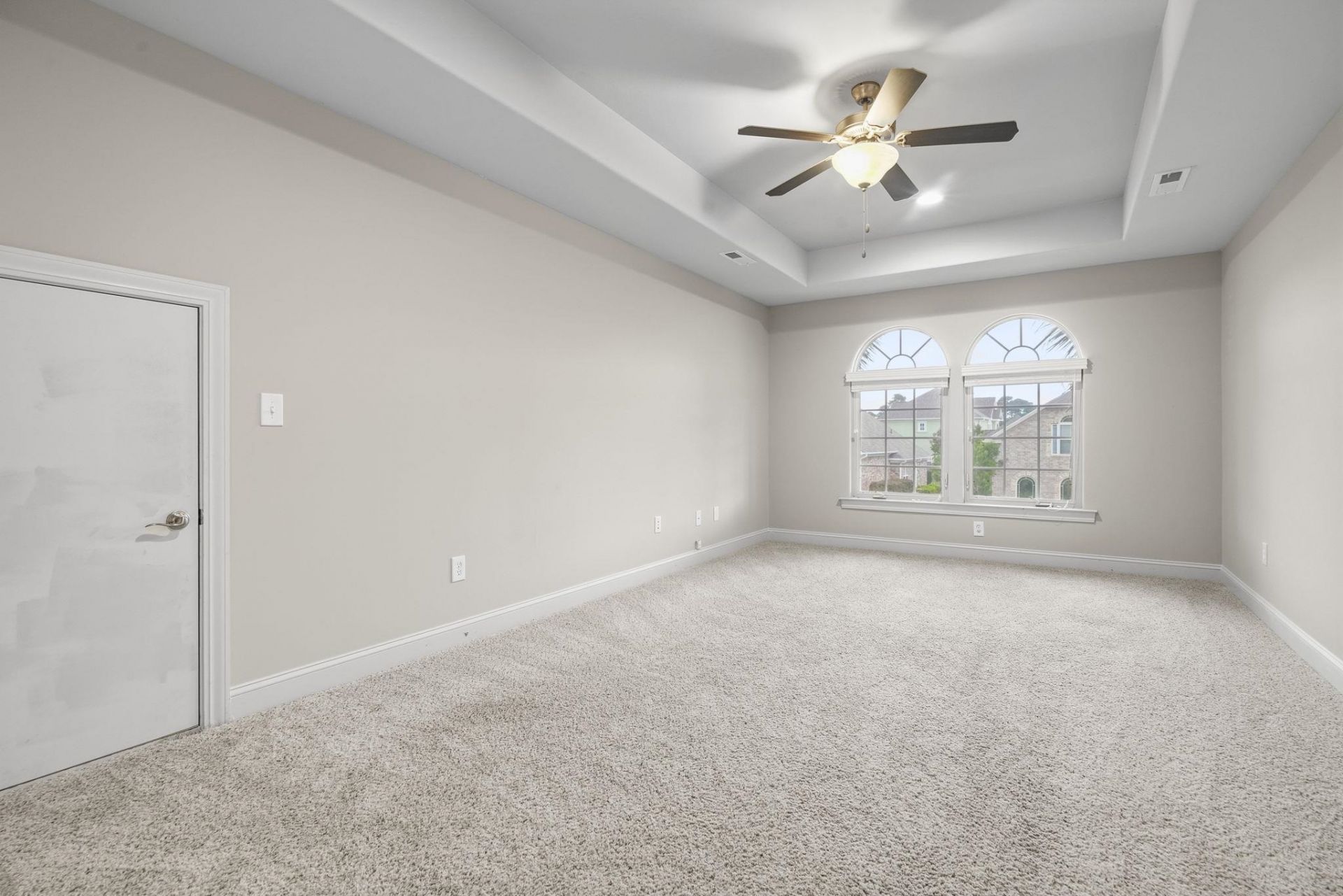 9060 Abingdon Dr. Photo 28