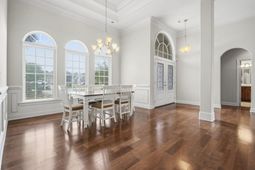 9060 Abingdon Dr. photo 4