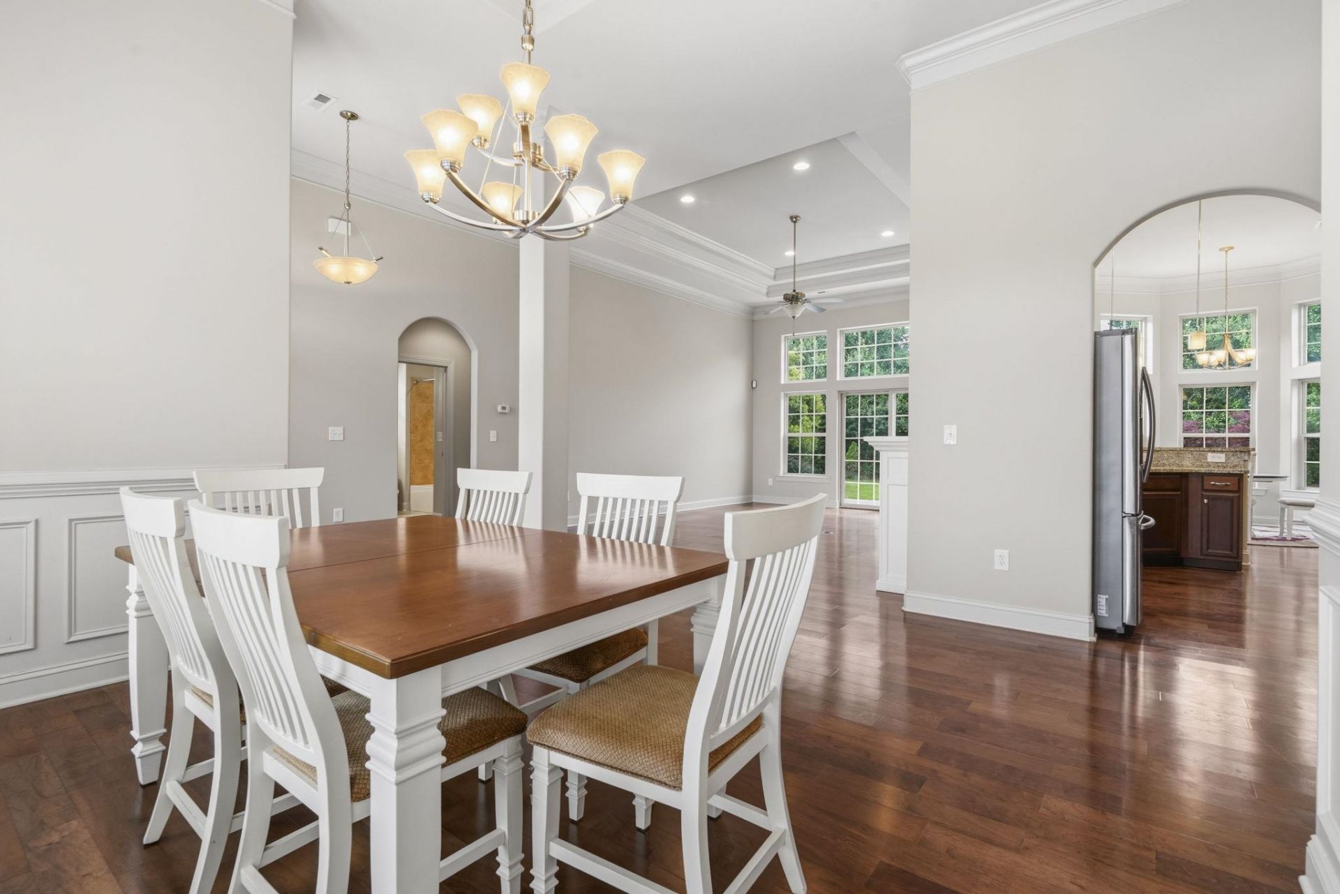 9060 Abingdon Dr. Photo 5