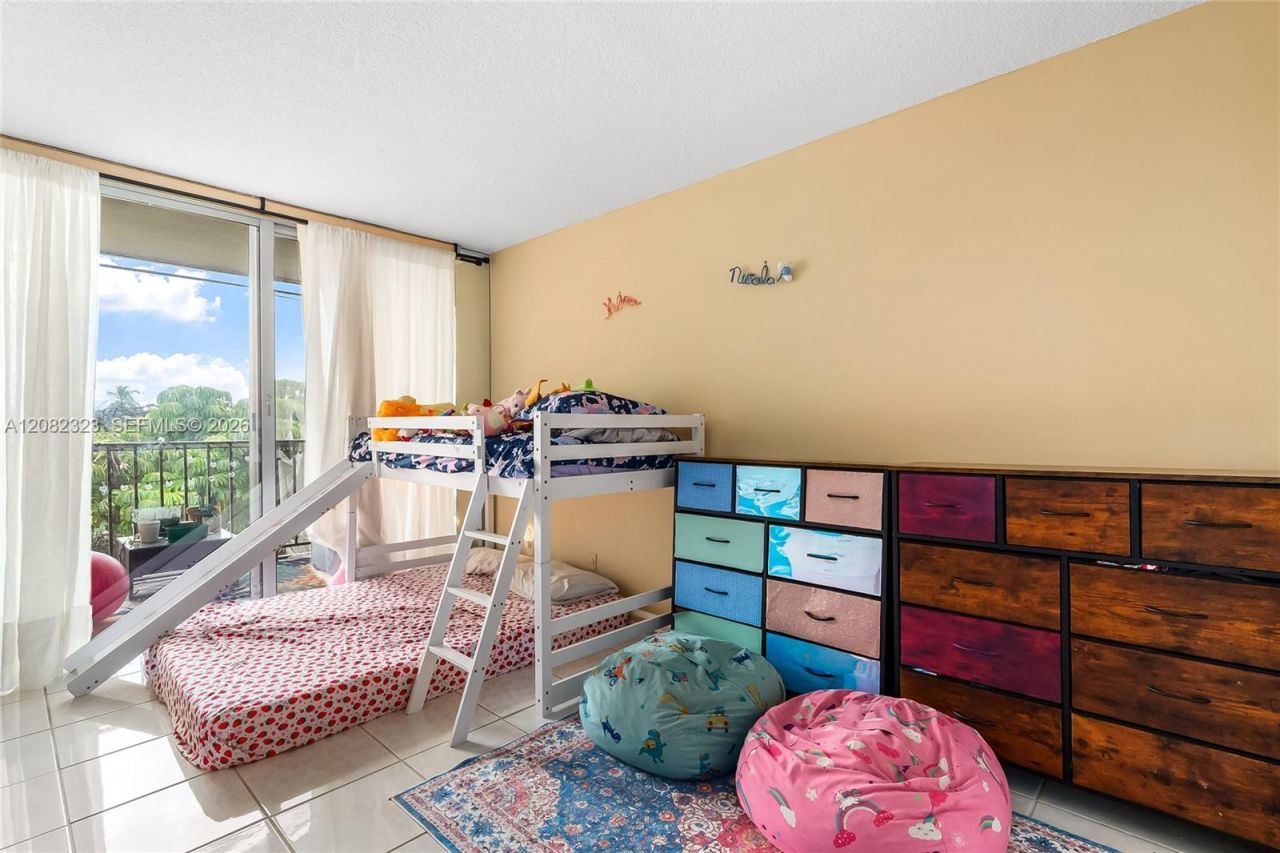 601 Three Islands Blvd , Unit 304, Hallandale Beach, FL 33009 Photo