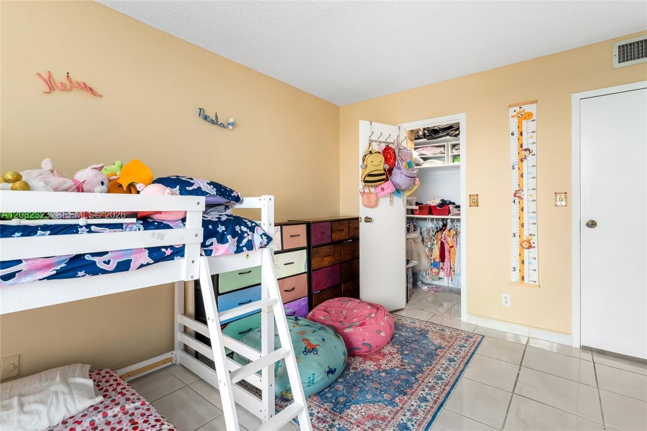 601 Three Islands Blvd , Unit 304, Hallandale Beach, FL 33009 Photo