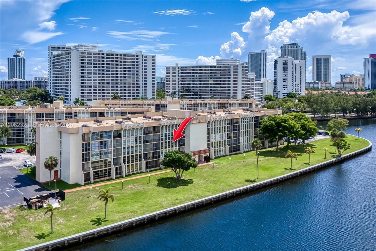 601 Three Islands Blvd , Unit 304, Hallandale Beach, FL 33009 Photo
