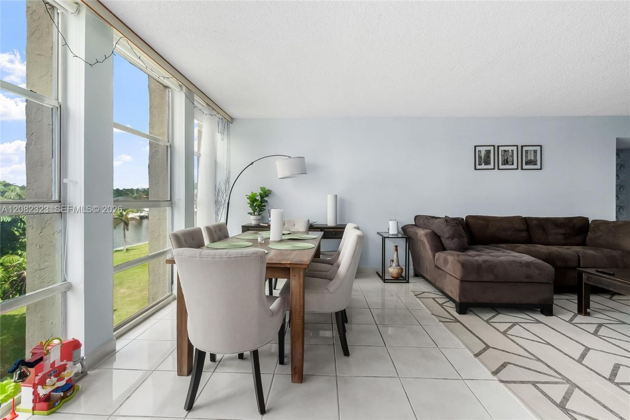 601 Three Islands Blvd , Unit 304, Hallandale Beach, FL 33009 Photo