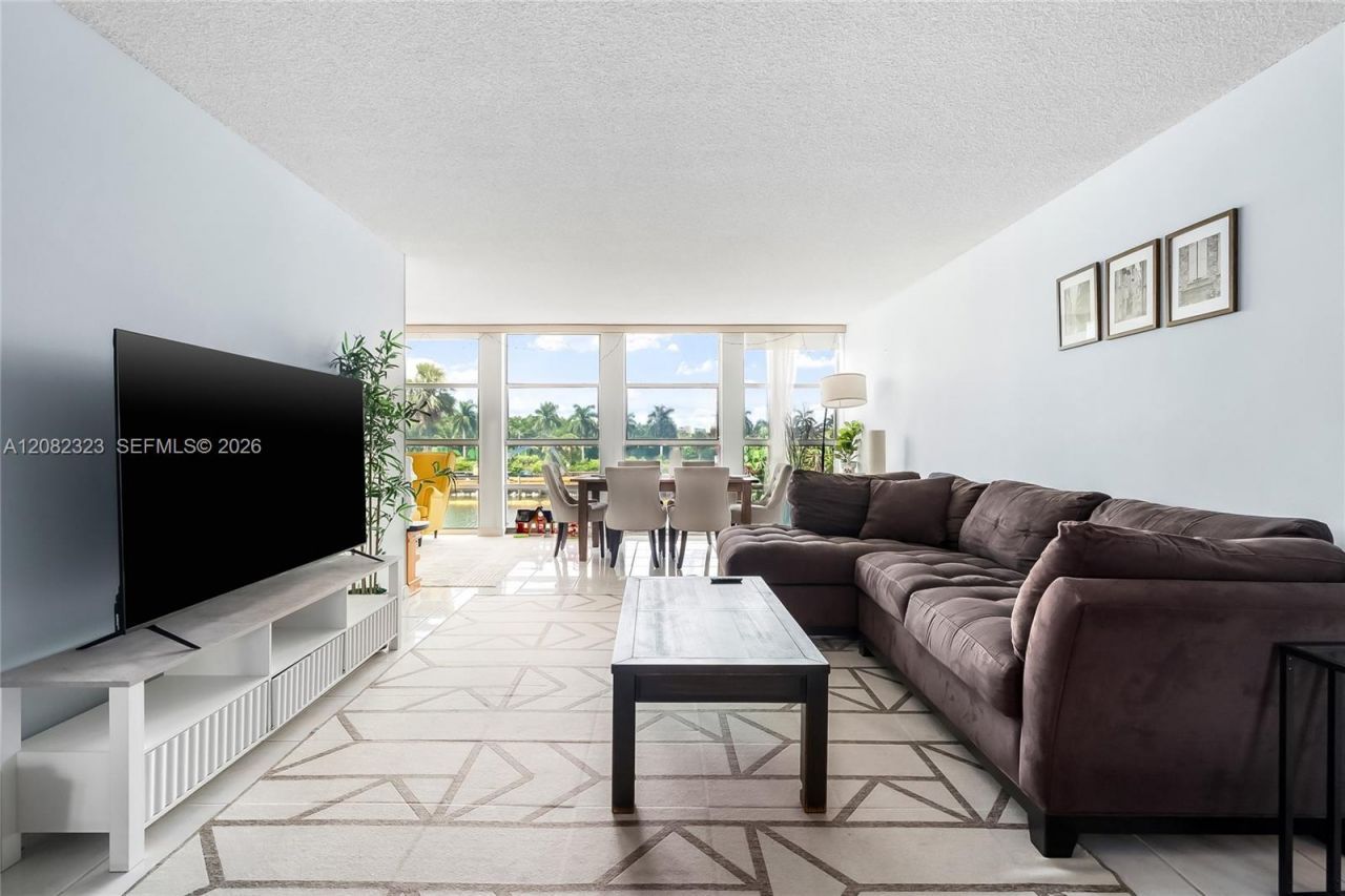 601 Three Islands Blvd , Unit 304, Hallandale Beach, FL 33009 Photo