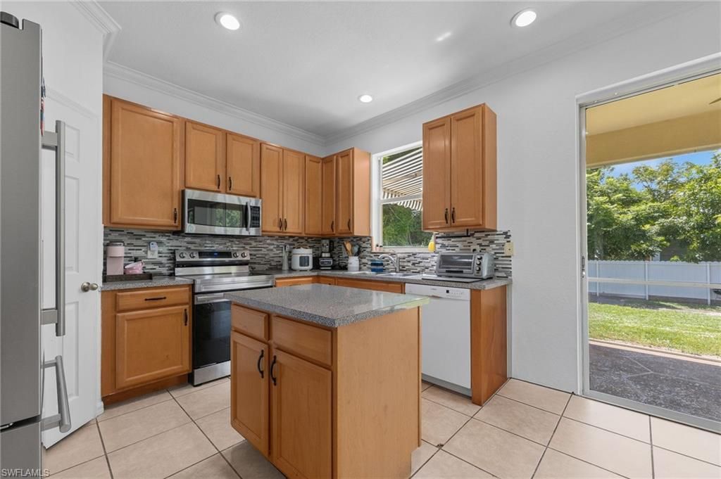 8192 New Jersey Blvd , Fort Myers, FL 33967 Photo