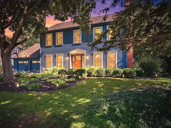2801 Valley Brook Drive , Champaign, IL 61822