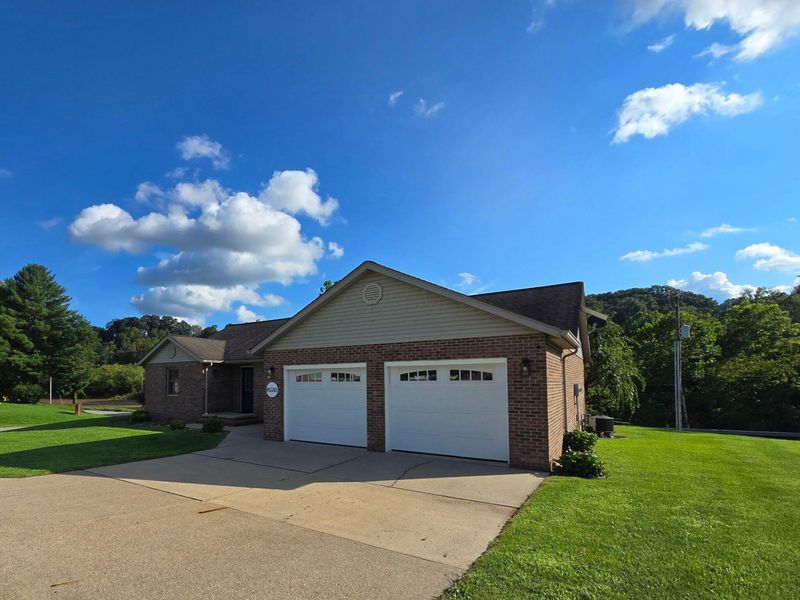 45330 Maple View Circle, Caldwell, OH 43724 Photo 3