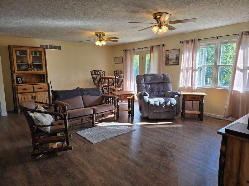45330 Maple View Circle, Caldwell, OH 43724 Photo 4