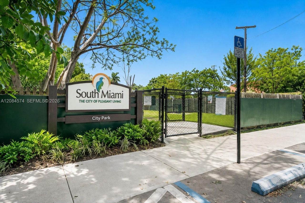 6330 SW 79th St, Unit 19, South Miami, FL 33143 Photo