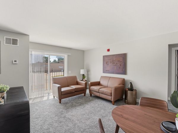 2440 SW 9th Street, Unit 3, Des Moines, IA 50315