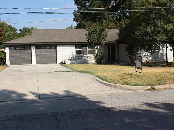 1103 Bryant Street , Benbrook, TX 76126