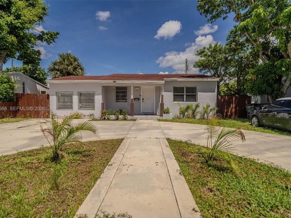 2533 Wiley St , Hollywood, FL 33020