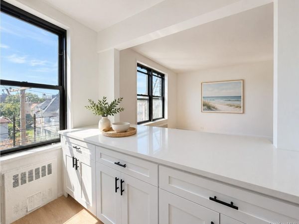10-40 Neilson Street , Unit 3N, Far Rockaway, NY 11691