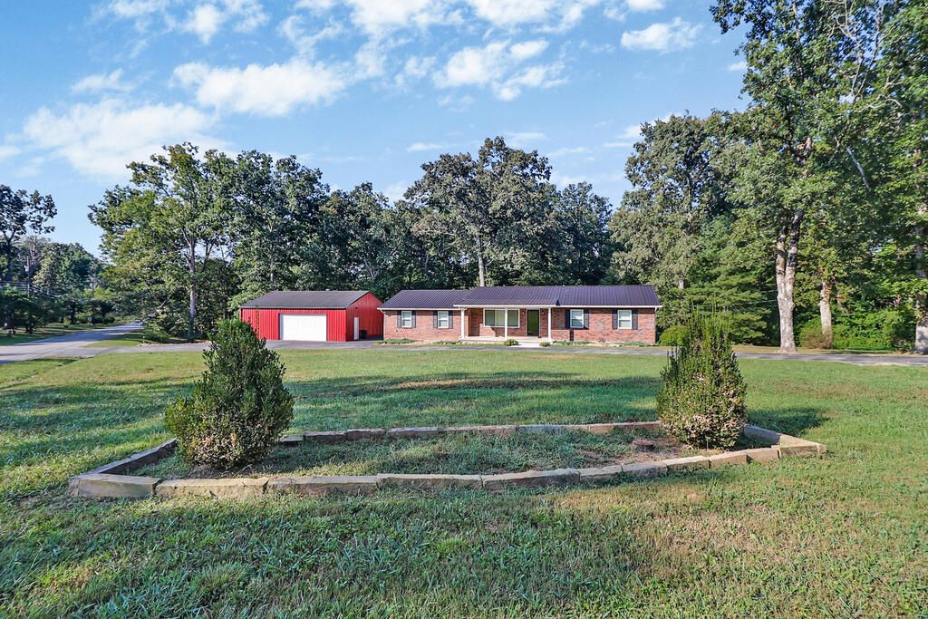 329 Dillon Street, Crossville, TN 38555 Main Photo