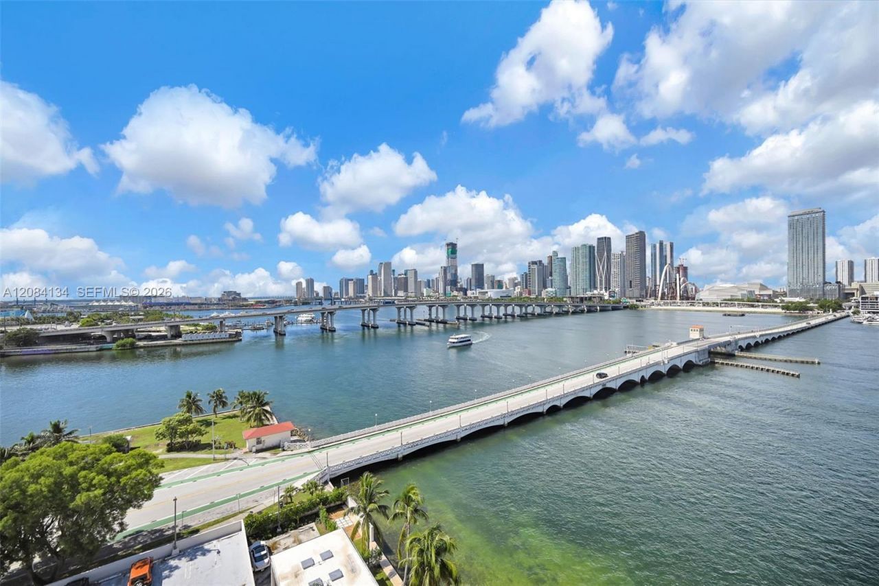 801 N Venetian Dr, Unit 1208, Miami, FL 33139 Photo