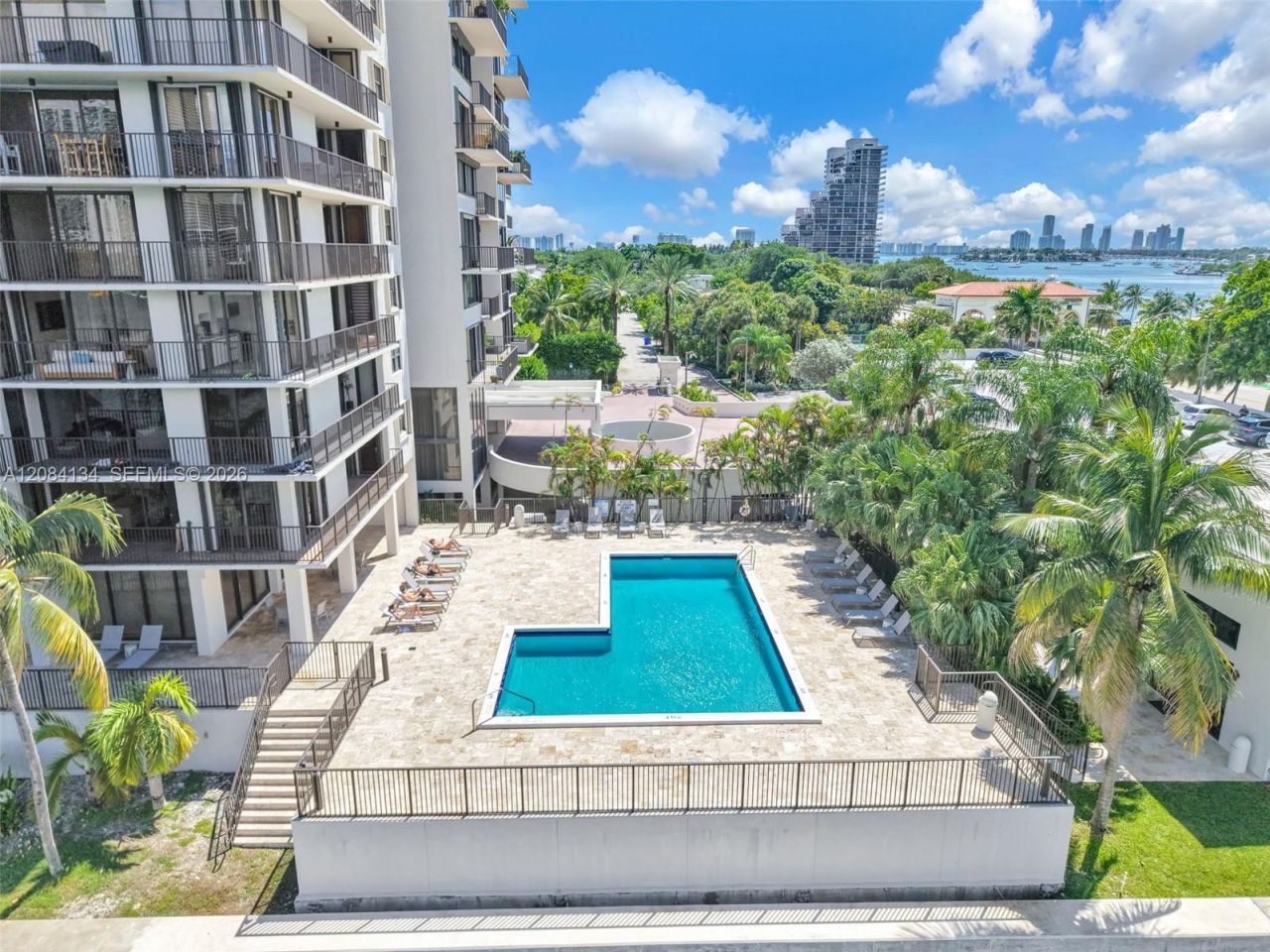 801 N Venetian Dr, Unit 1208, Miami, FL 33139 Photo