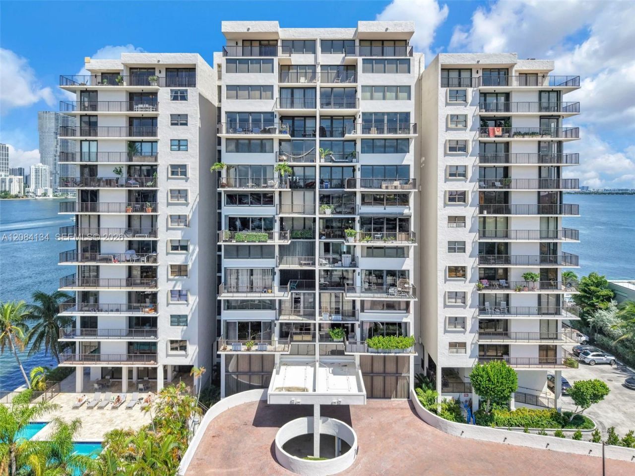 801 N Venetian Dr, Unit 1208, Miami, FL 33139 Photo