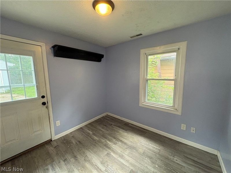 625 Delaware Avenue , Elyria, OH 44035 Photo 10