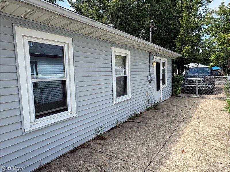 625 Delaware Avenue , Elyria, OH 44035 Photo 12