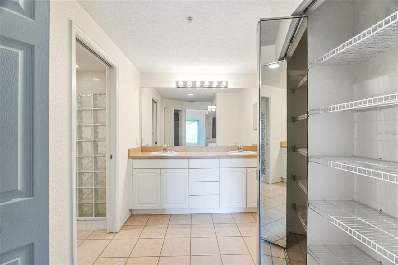 7141 Strand Circle , Unit 101, Bradenton, FL 34203 Photo