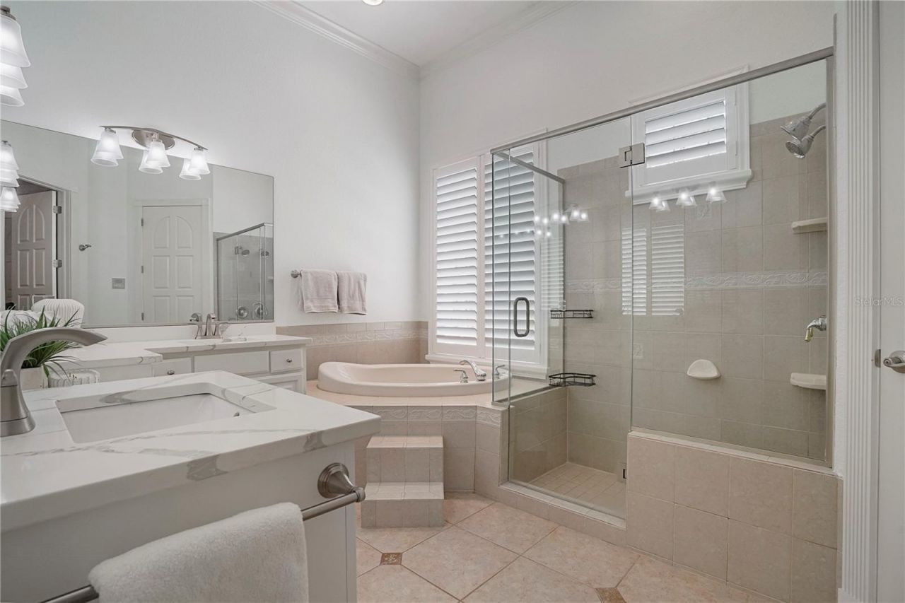 1650 Assisi Drive, Unit 16, Sarasota, FL 34231 Photo