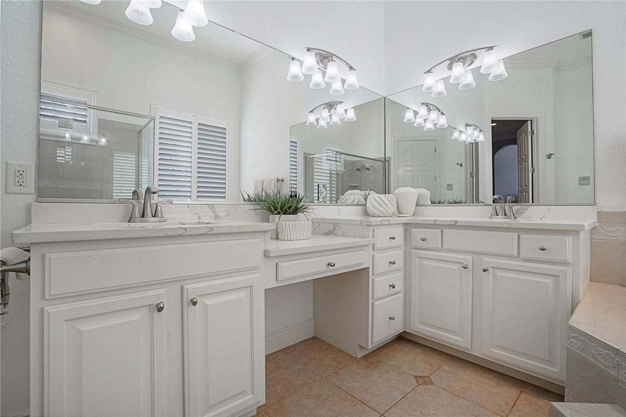 1650 Assisi Drive, Unit 16, Sarasota, FL 34231 Photo