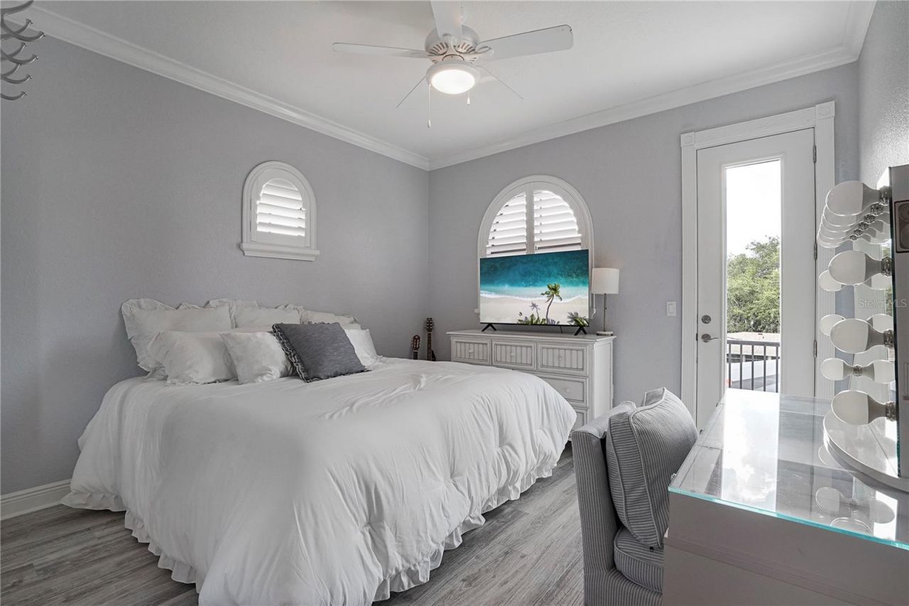 1650 Assisi Drive, Unit 16, Sarasota, FL 34231 Photo
