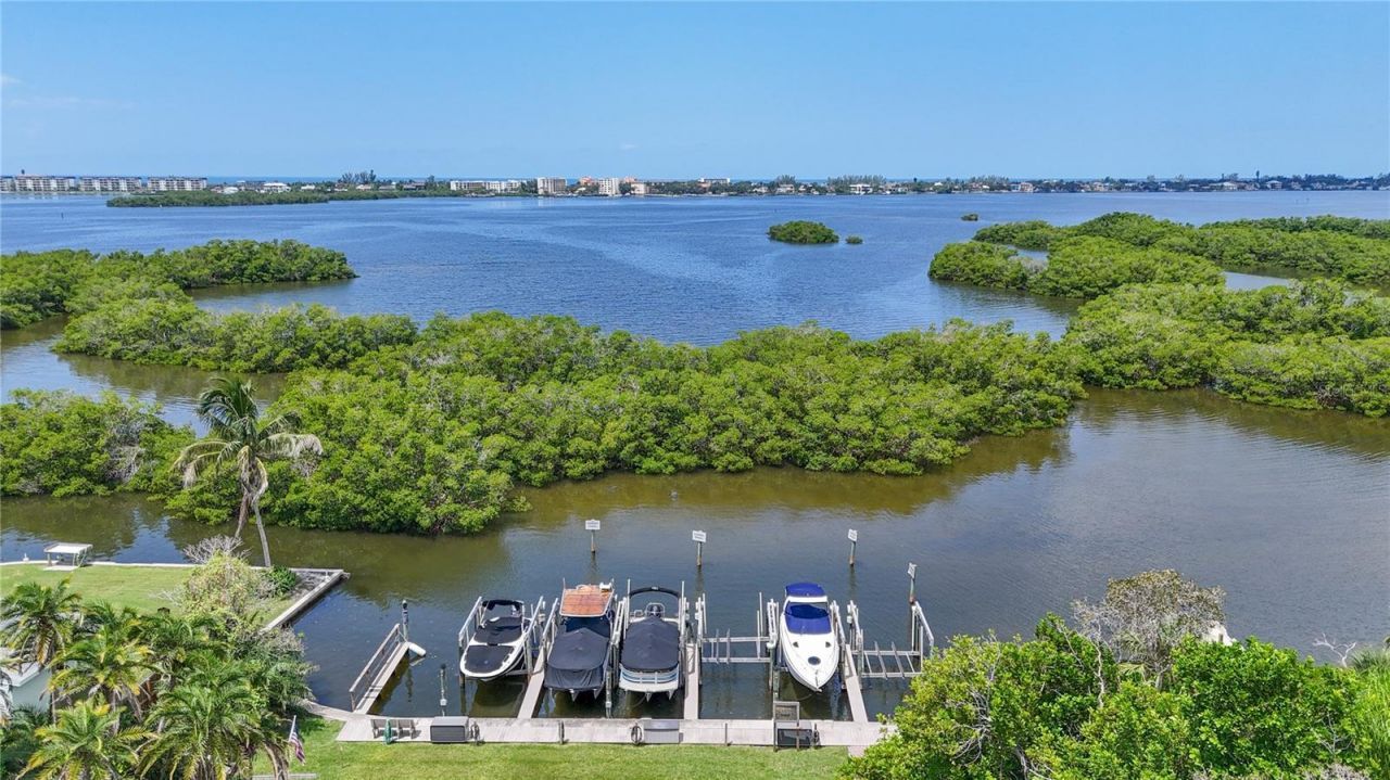 1650 Assisi Drive, Unit 16, Sarasota, FL 34231 Photo