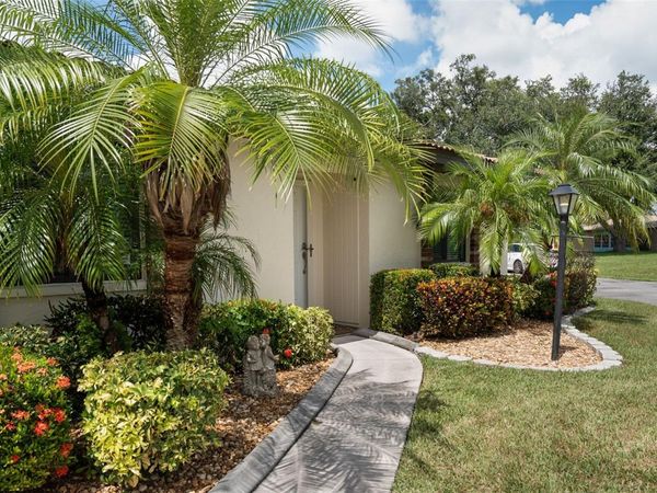 888 SENDA ORO, Unit 6, VENICE, FL 34293