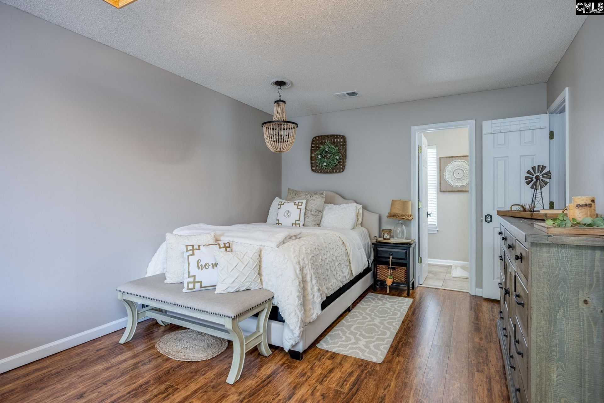 215 Village Walk Photo 19