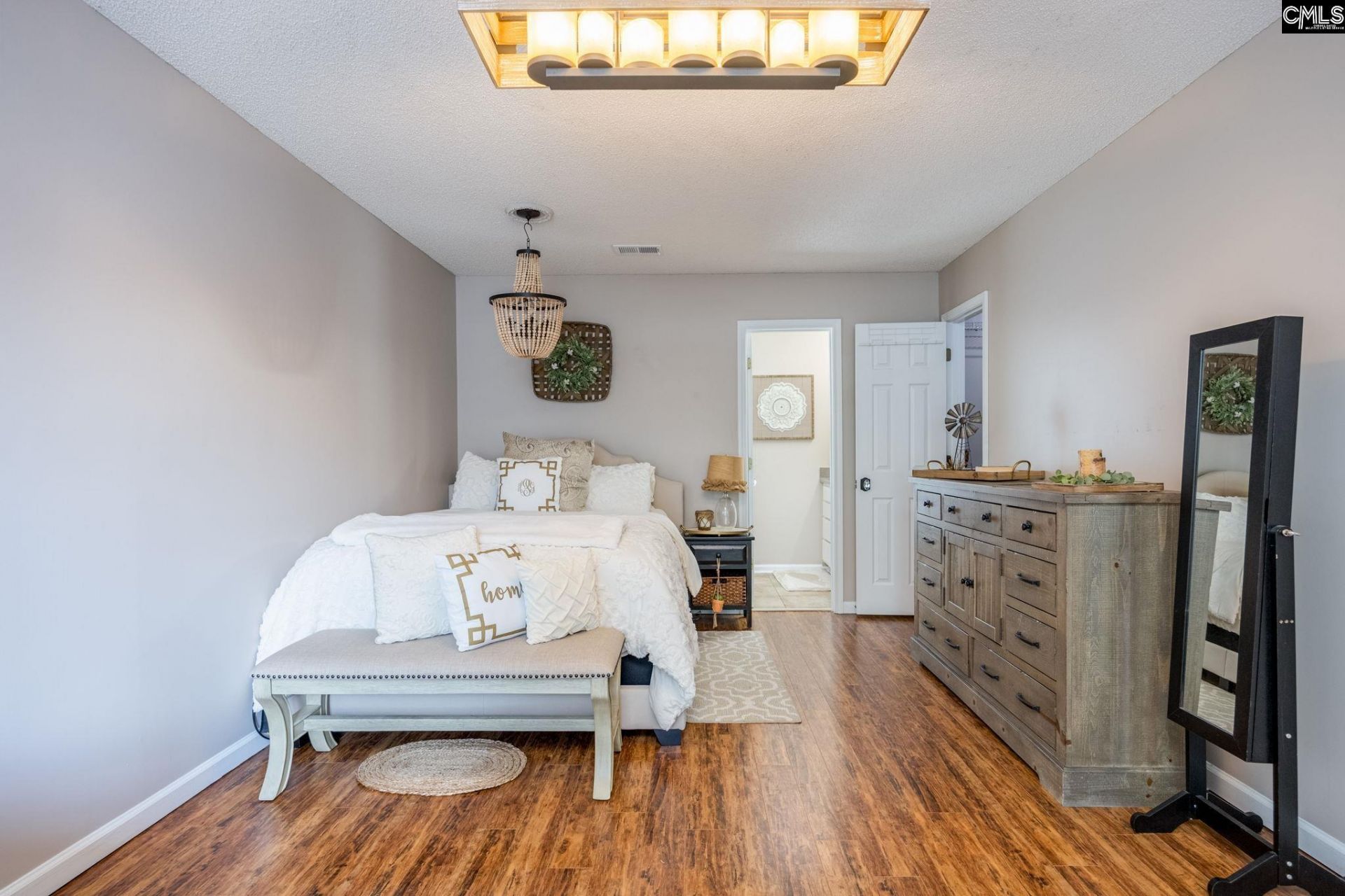 215 Village Walk Photo 20
