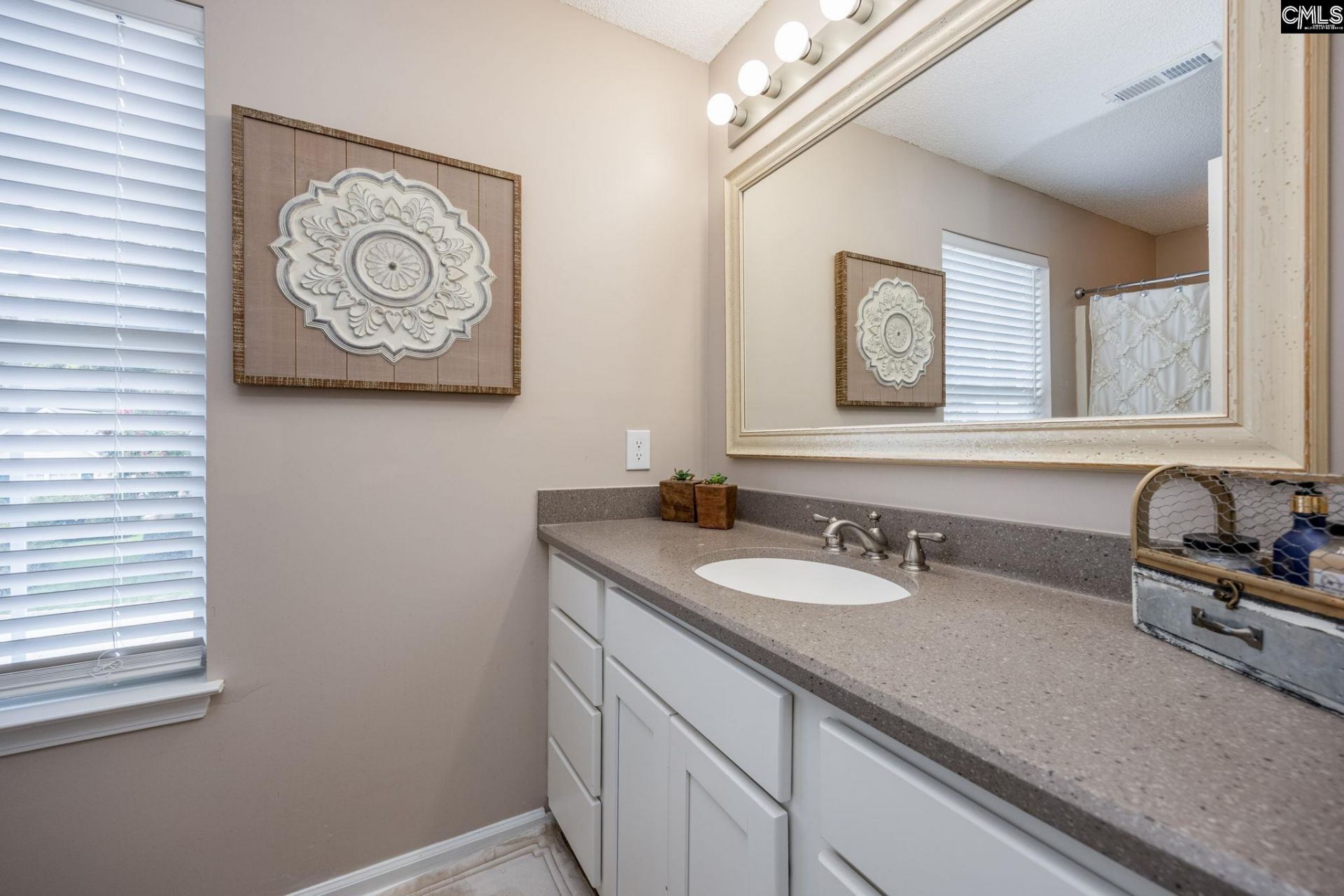 215 Village Walk Photo 23