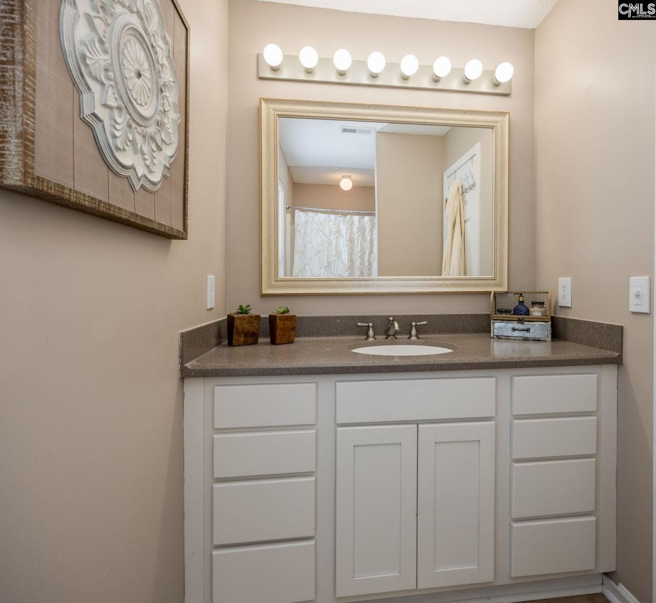 215 Village Walk Photo 24