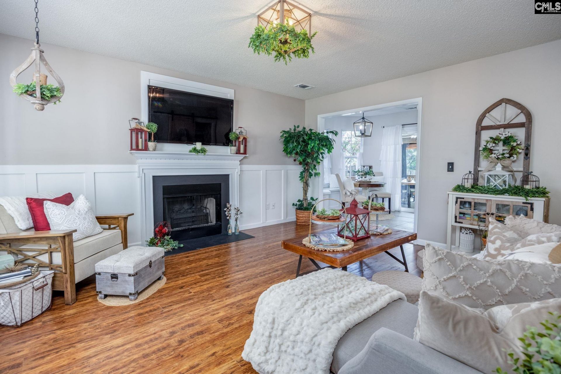 215 Village Walk Photo 4