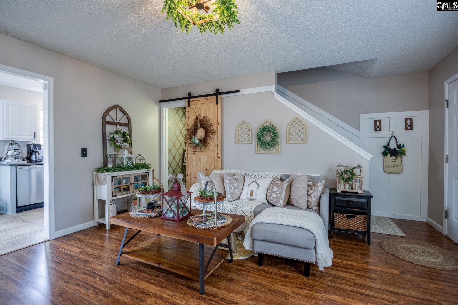 215 Village Walk Photo 6