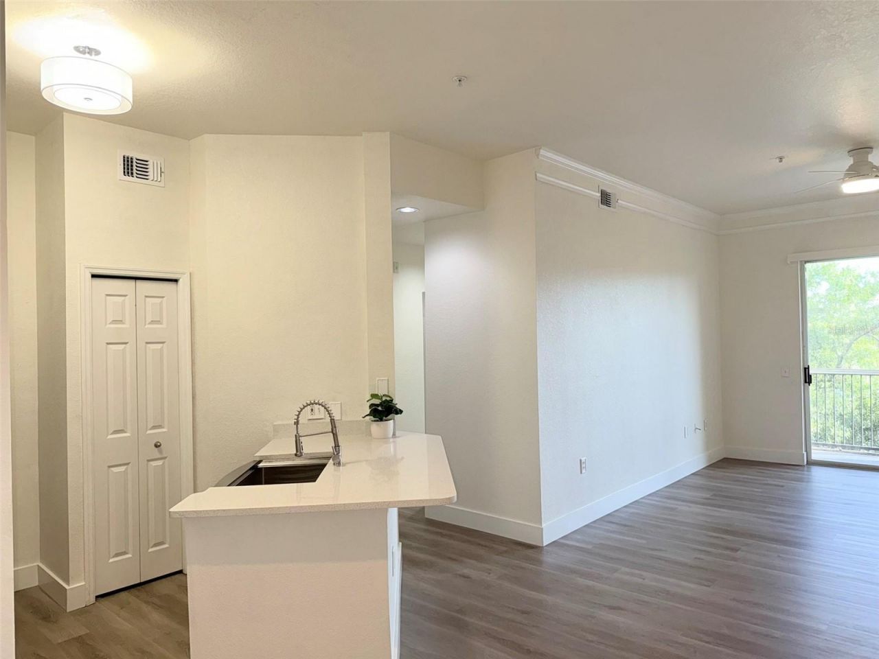 5152 Northridge Road, Unit 302, Sarasota, FL 34238 Photo