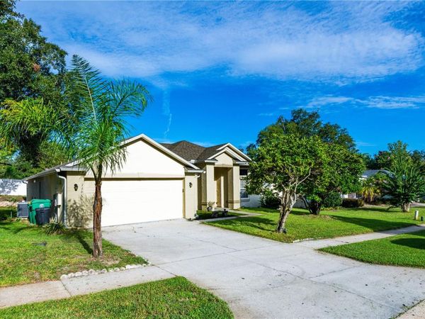 1306 ISLAND COVE DRIVE , DELAND, FL 32724
